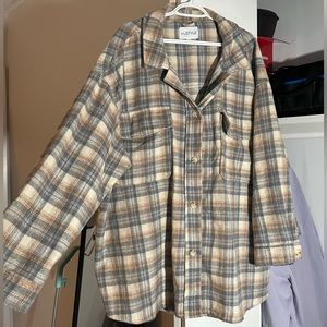 Lightweight stacket, mid-thigh length